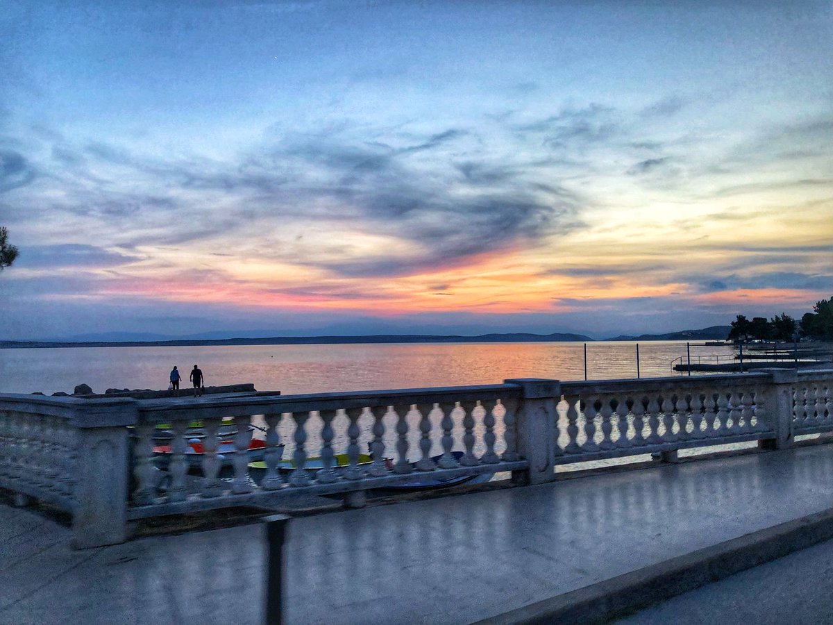 nendomijan1's tweet photo. #sunsets #500prxtg https://t.co/57eiY1pCX4