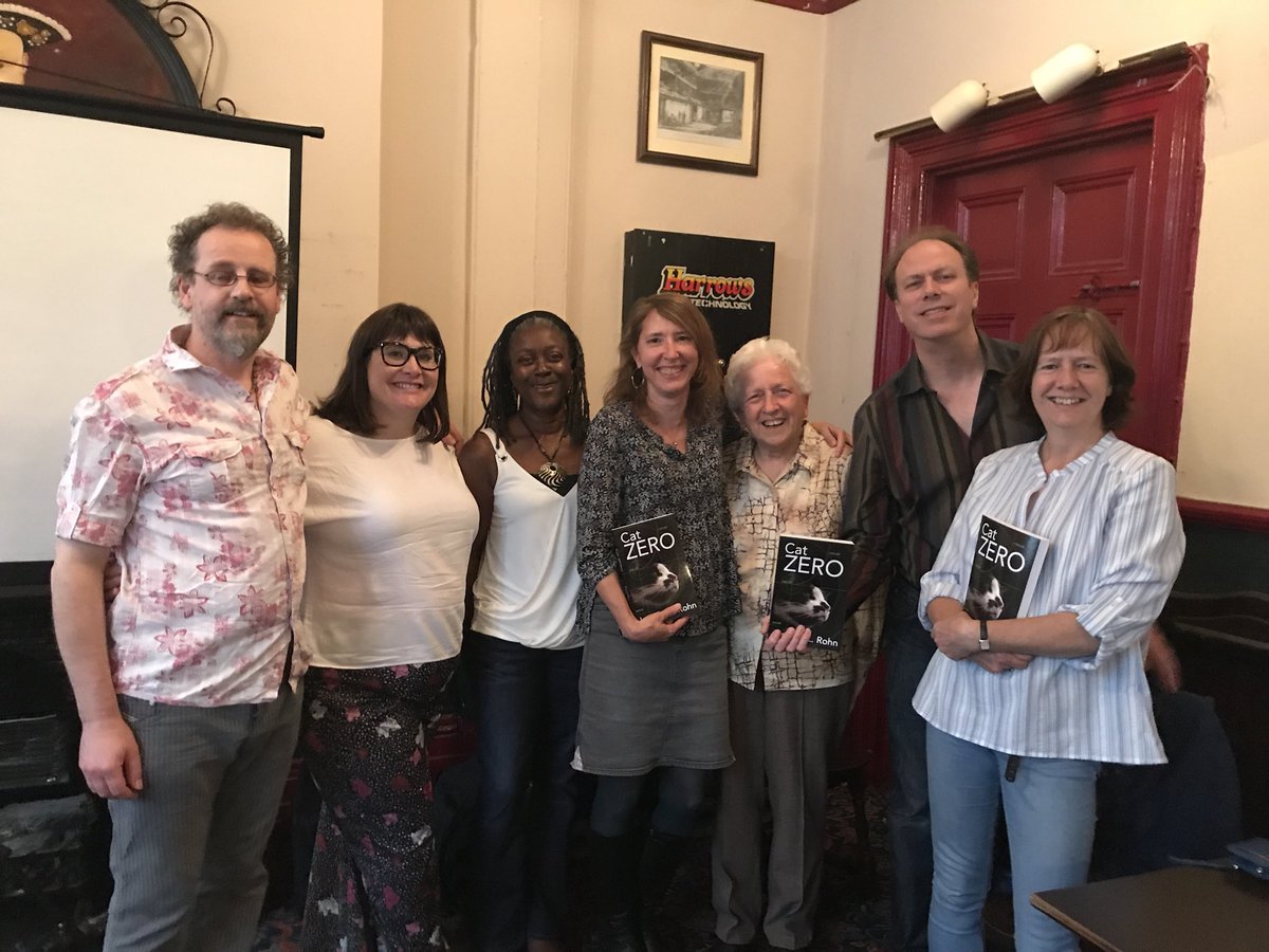 JennyRohn's tweet photo. Thanks to @mymacaroon & lovely London #PubSci crowd for warm welcome & great debate about how science/scientists could infiltrate popular culture to improve image/get our message across. And for buying copies of Cat Zero! Special shoutout to the LabLiterati present (pictured) https://t.co/g3ewJK2FwJ
