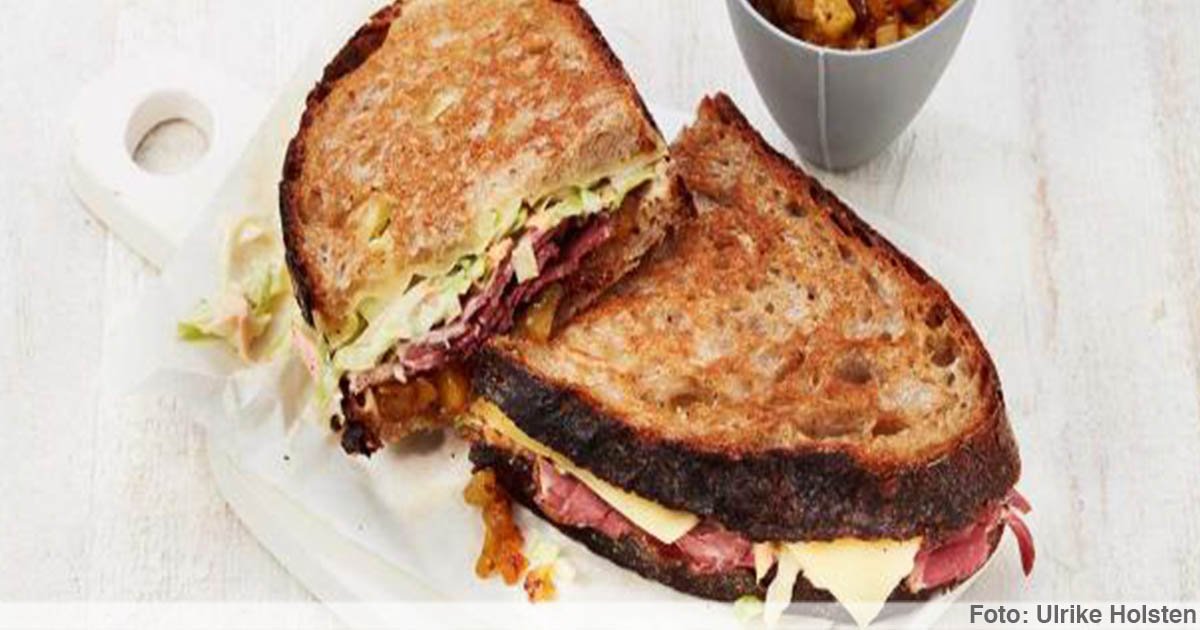 e_u_t's tweet photo. Lust auf Sandwich? Unseres ist mit Pastrami, Bergkäse und Ananas-Relish 😍: https://t.co/betVvj7qF2 #Sandwich #Stulle #Pastrami #Frühstück #Käse https://t.co/GAj1aPXcK4