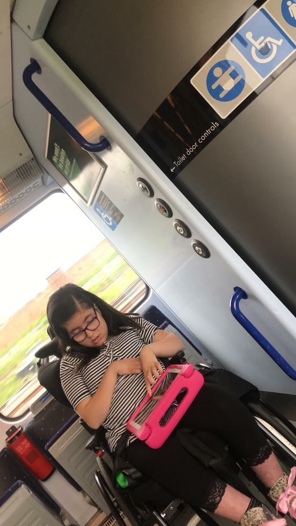 Laura Grove tweet media