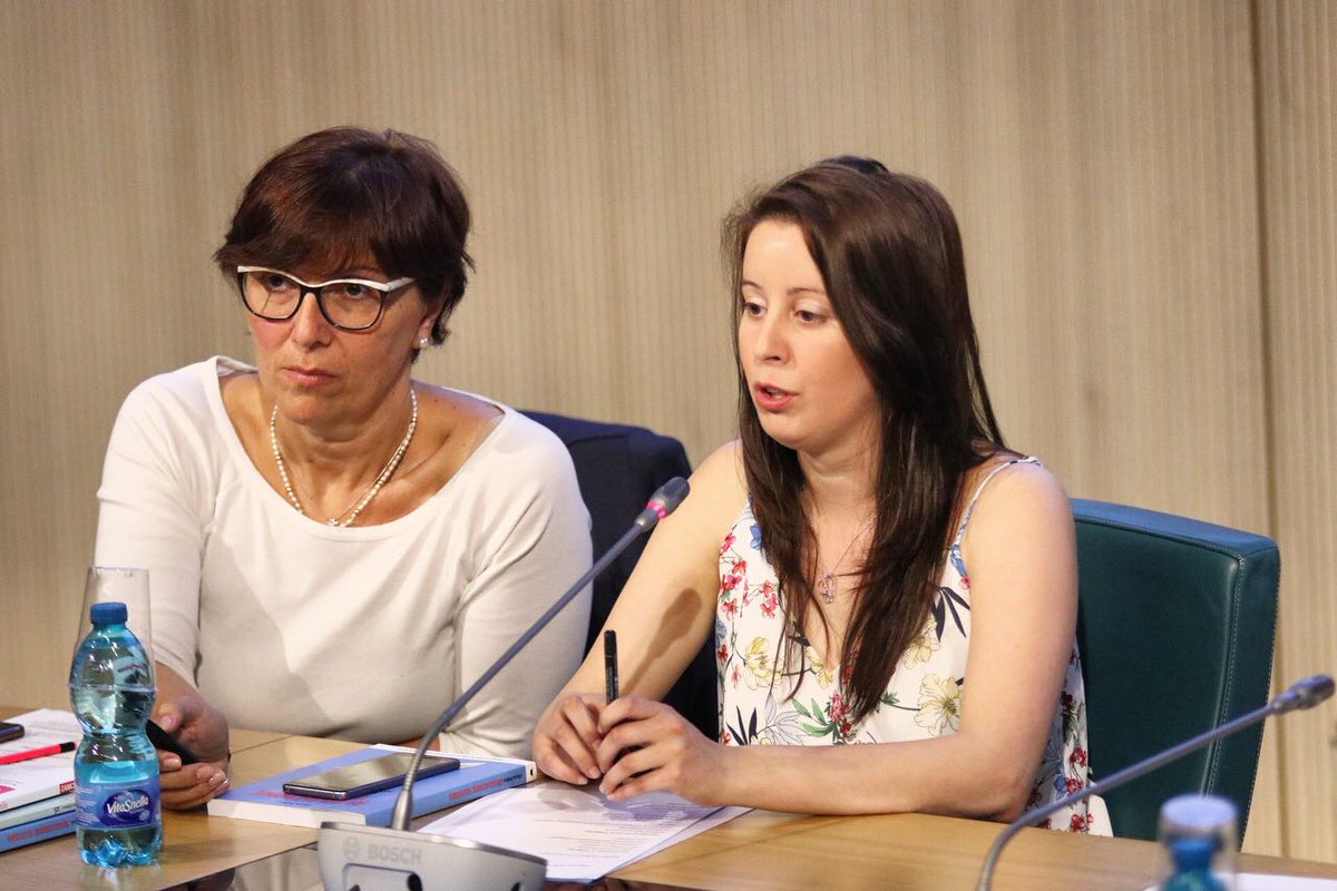 lucarallo's tweet photo. #Telegram è un grande vantaggio per i giornalisti! Ne sta parlando @marta_pellizzi allo @uniiulm nel suo intervento per il corso "Telegram per giornalisti". Seguite il live tweeting con gli hashtag #Telegram4press e #RivoluzioneTelegram #7giugno https://t.co/qDEK1C11IR