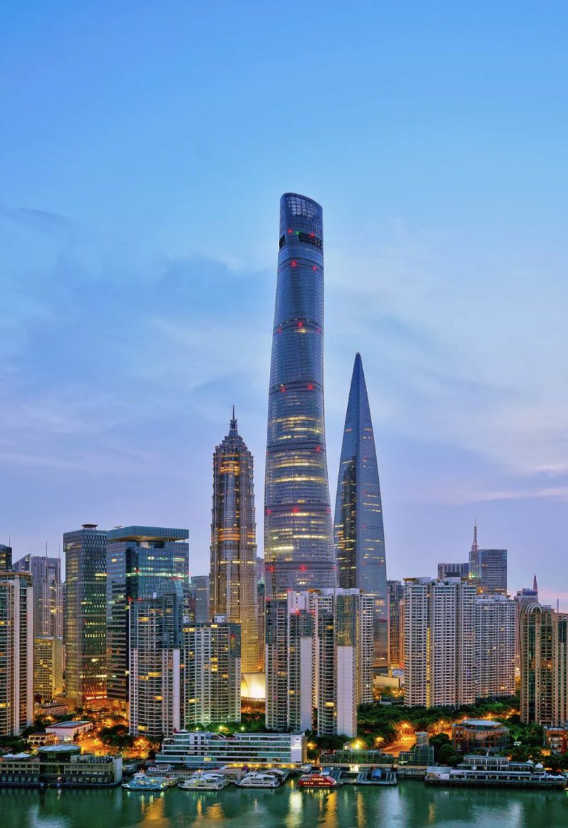 lujiazui_china's tweet image. Shanghai Tower, China's highest and the world's second-highest building, located in Lujiazui Financial City, wins another award in #Chicago! @CTBUH bit.ly/2JlCp8n