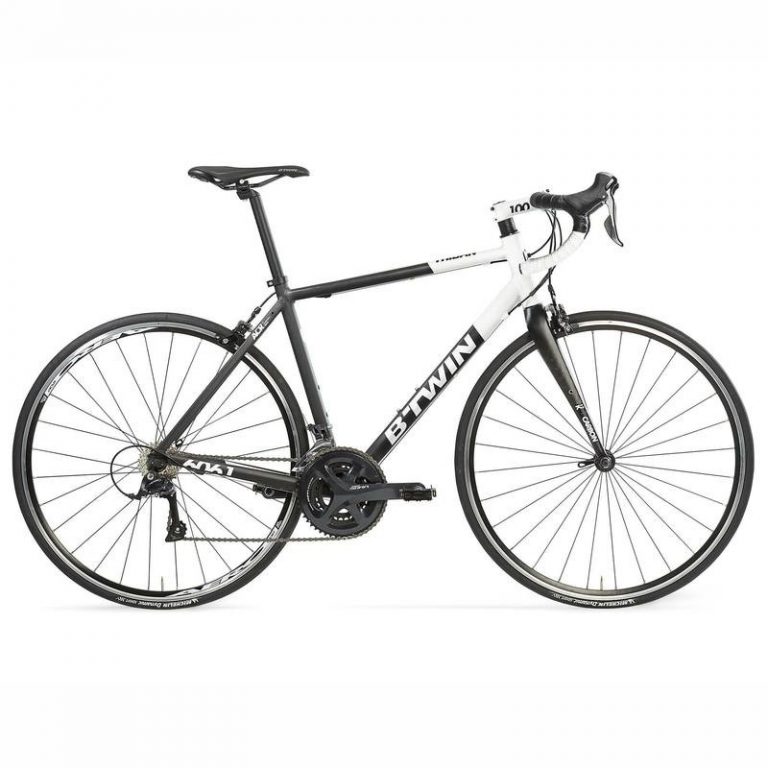 CyclingCheap's tweet photo. We recently tested the B'Twin Triban 520 - what a great road bike! You can get it from @DecathlonUK for £500. Check out our review here >>https://t.co/oU96LHU2j4 https://t.co/WoPmTxY5eL