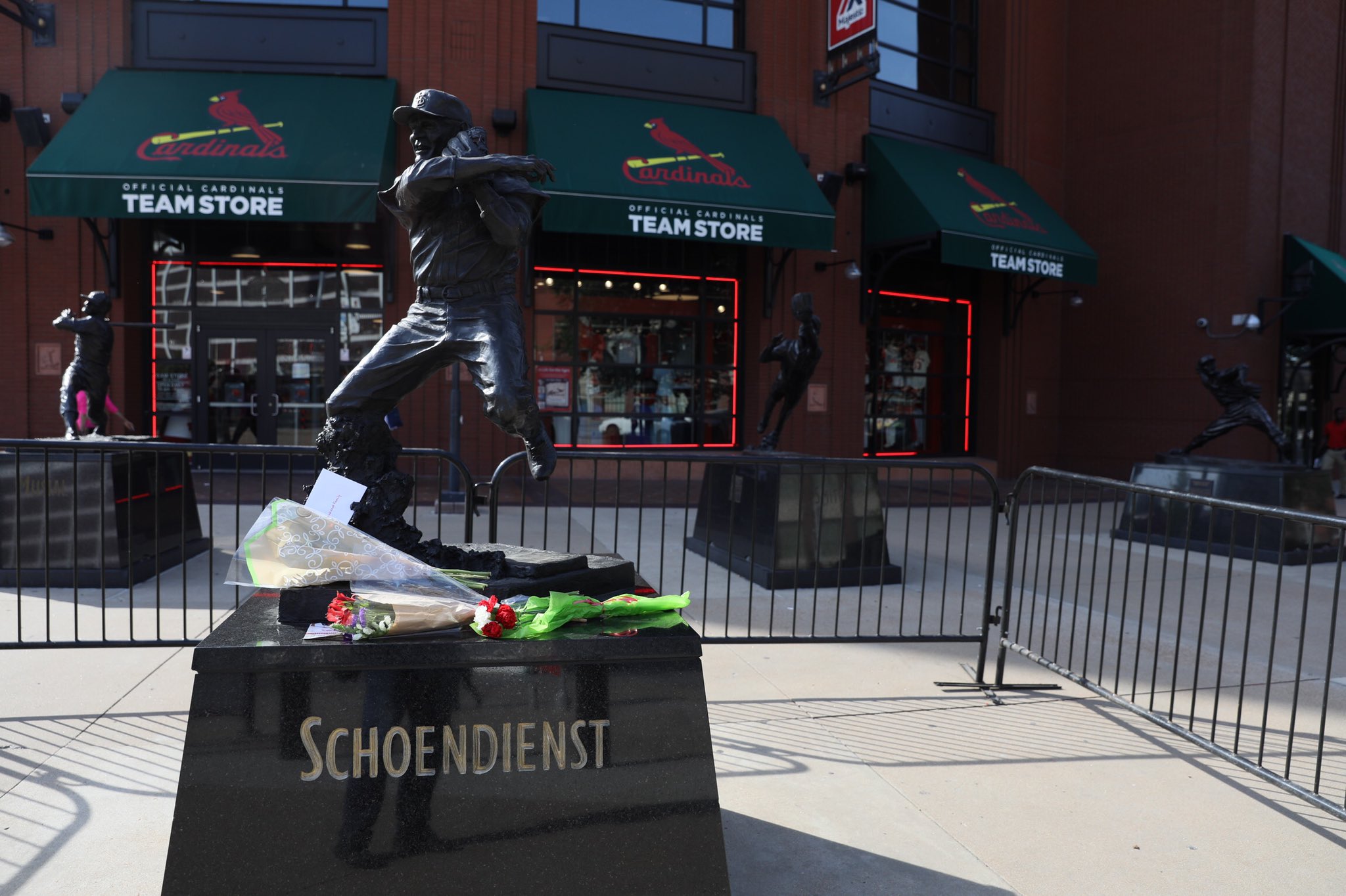 David Carson on Twitter "Red Schoendienst statue outside Busch Stadium…