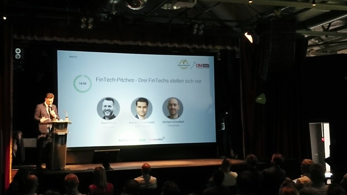 BankingCheck's tweet photo. Ready steady go - @tomorrow_bank , #Carl Finance & @compaio_ stellen sich in #FinTech Pitches vor. #bmo18 https://t.co/quI2oddUMS