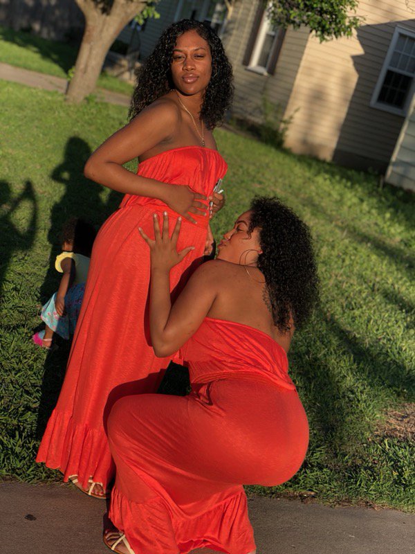 FuccDatBitch's tweet photo. Happy birthday to my pregnant bestie for the restie 😍😘🤞🏽💕 
I get to tell her what we having today 😁 I'm so excitedddd https://t.co/PIJnuvuafM