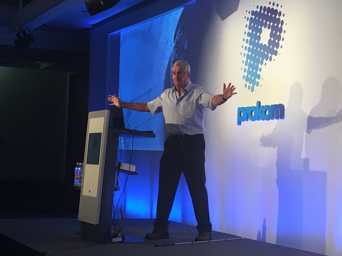 ProkomOrg's tweet photo. The wonderful Miles Hilton Barber delighting the #ProkomConference2018 audience https://t.co/l4k4Nw4q86
