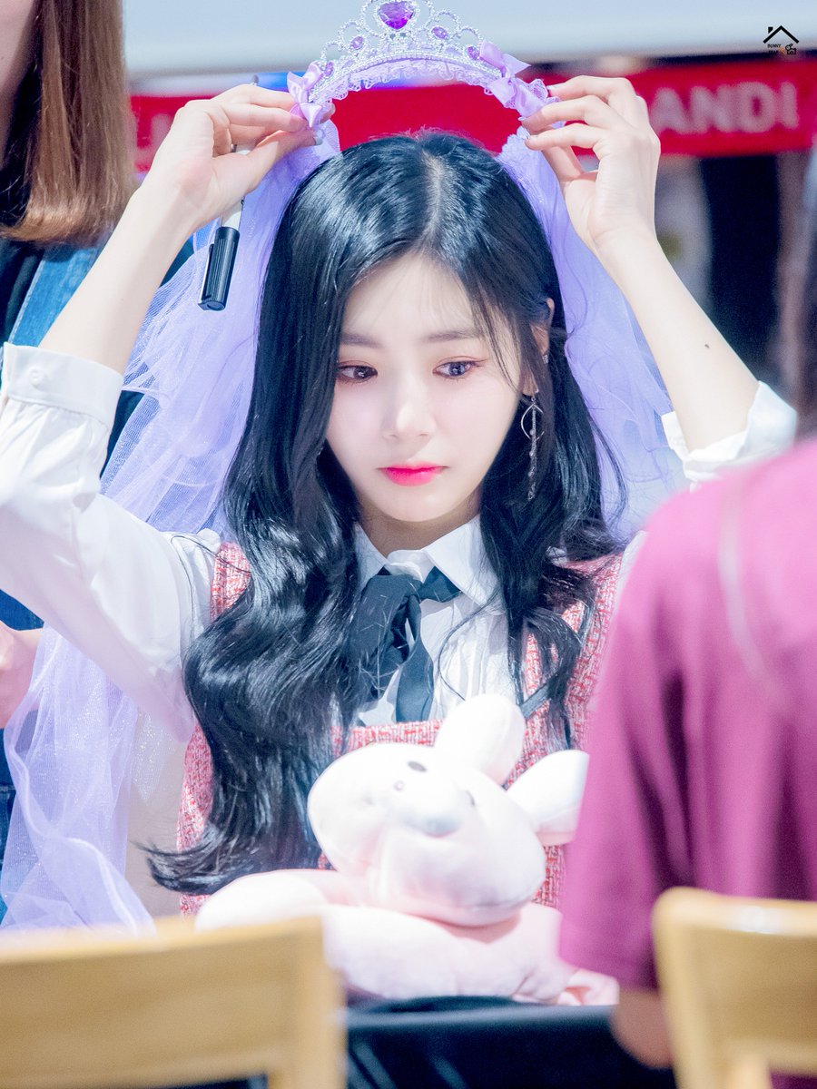 180606 HQ

#드림캐쳐 #지유 #Dreamcatcher #JIU #YOU_AND_I <a href="/hf_dreamcatcher/">드림캐쳐 Dreamcatcher</a>