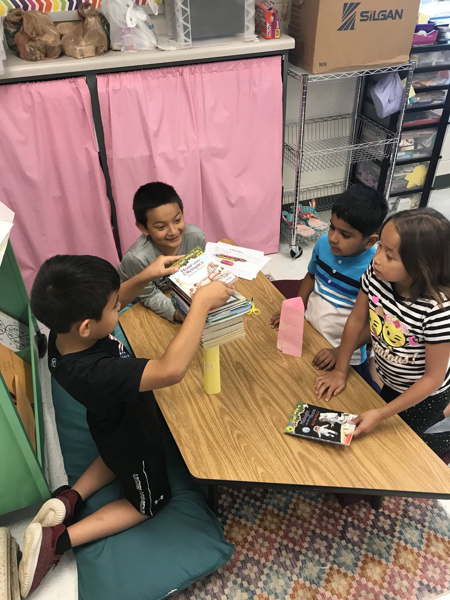 MrsBarry_RRD's tweet photo. #Super2nd flexed their #STEM Muscles to determine which shaped column would be the strongest. They predicted, constructed, tested, and reflected! @RRD_LCPS @Sofia_Halapides https://t.co/0iOUtsHaWl