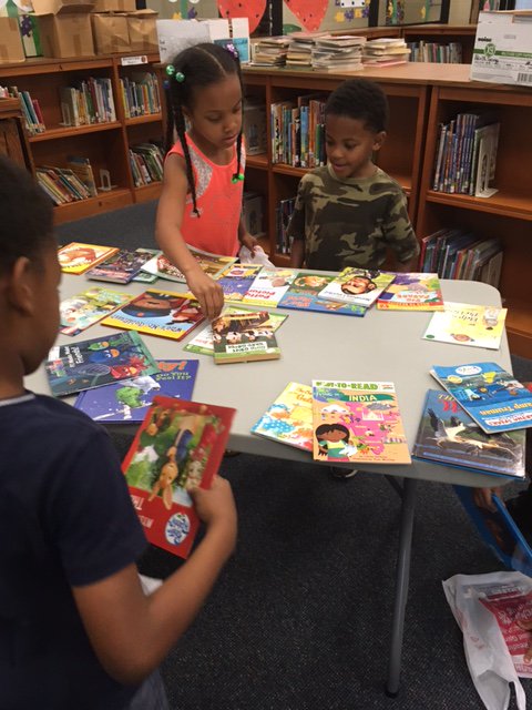 PatriceCald08's tweet photo. Thank you @RichlandTwo and community members for providing some amazing books to our CD-2nd grade students! @NSECrickets @dholzend #readytoread https://t.co/d1JLsvbHVj
