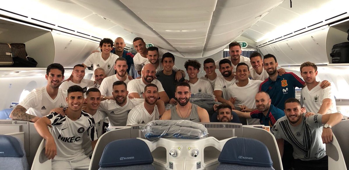 marcoasensio10's tweet photo. ¡Allá vamos! / Here we go! 🛫🇷🇺 #VamosEspaña https://t.co/2DUCeah42x