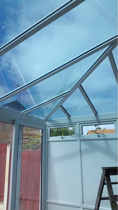 WConservatories's tweet photo. Celsius blue elite glass roof Gullwing style conservatory. Gullwing or Lean-To is often referred to as a sun room or garden room, and is an ideal style for properties with a limited amount of space. 
Call on 08004332230 or 01227 369636 for your free quotation. https://t.co/kCmG9FpQKI