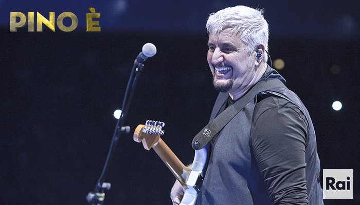 Raiofficialnews's tweet photo. "Resta, resta cu' mme', qui sul mio cuore"

#Pinoè, il più grande tributo live a #PinoDaniele. 
Stasera in diretta dallo Stadio San Paolo di Napoli dalle 20:35 su @RaiUno➡️https://t.co/K87wnh9qa4 #7giugno https://t.co/KU6EfmaQW6