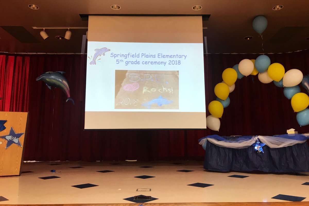 scole123abc's tweet photo. Our 5th graders are flying the coop. I am so excited for them, but will miss them next year #WeAreClarkston #SPEinspires 🐬🐺 https://t.co/qsepomcVSB