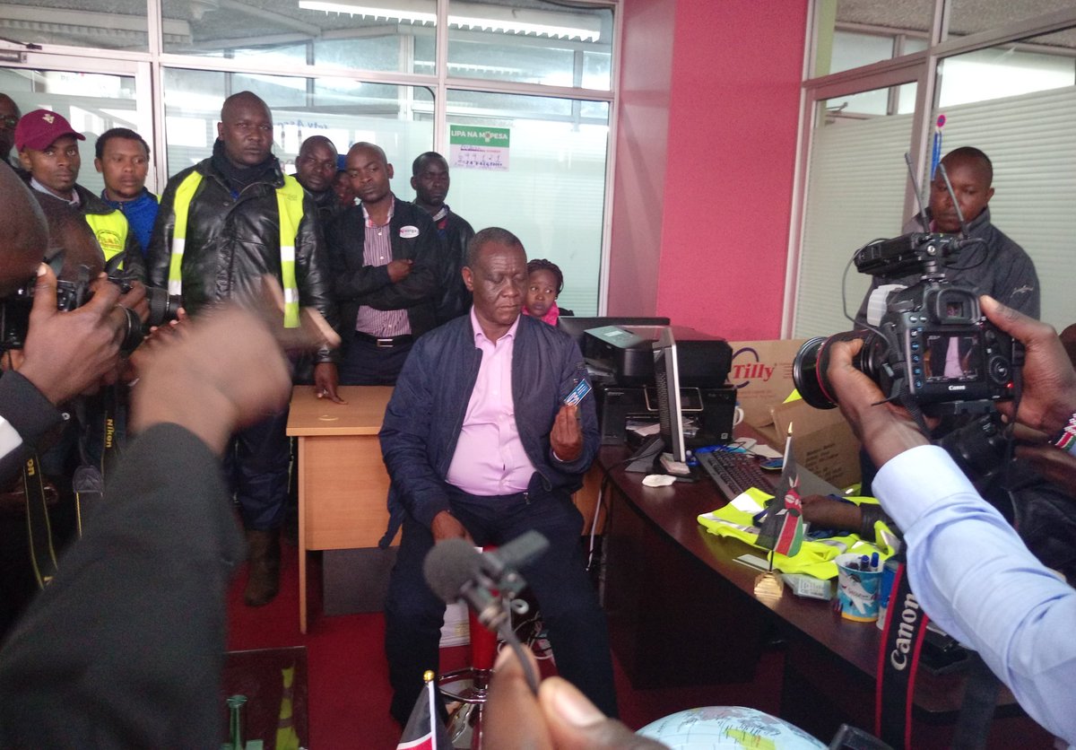 BodaAssnofKenya's tweet image. Today the county Government of Nairobi Director operations Mr. Mbaya Visited our National and County office at corner house as we partner to clean CBD off Bodaboda riders we will work with County to enforce this @MikeSonko @KenyanTraffic @Ma3Route #FlySax  Aden Marwa FlySax