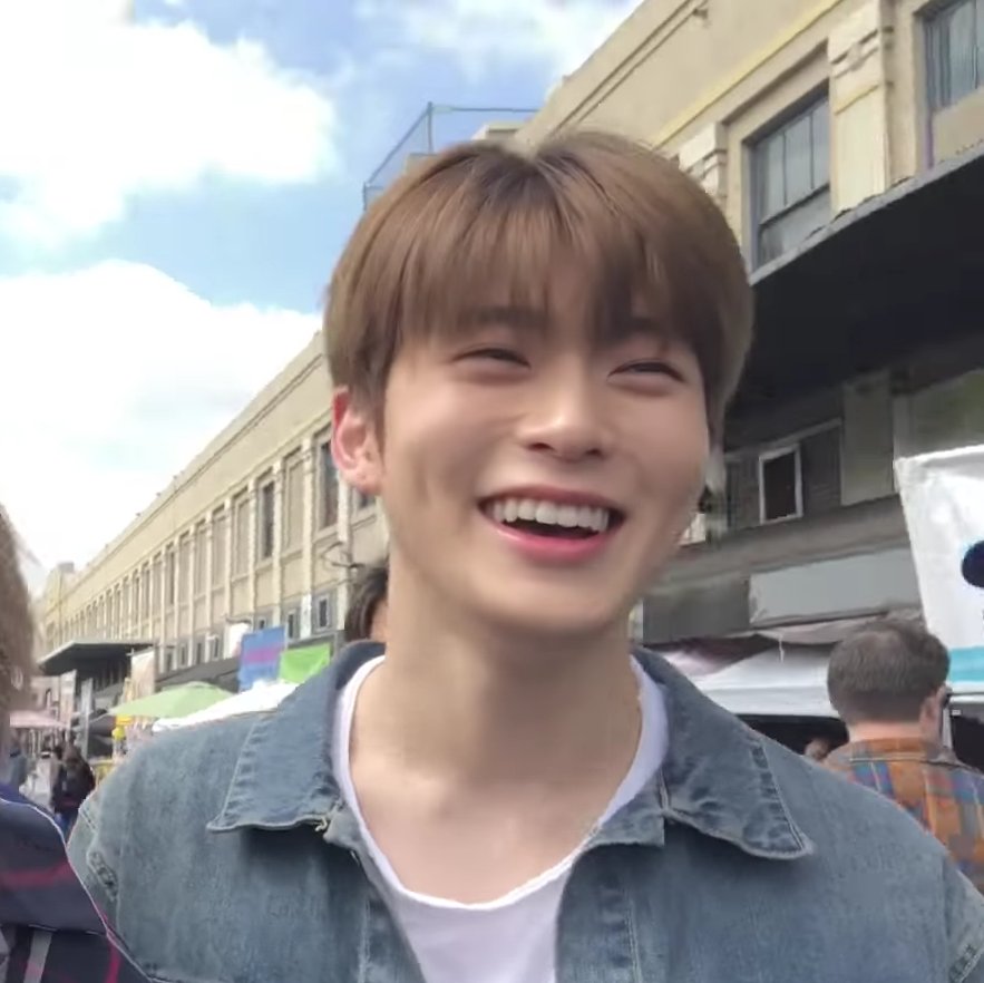 low quality jaehyun tweet media