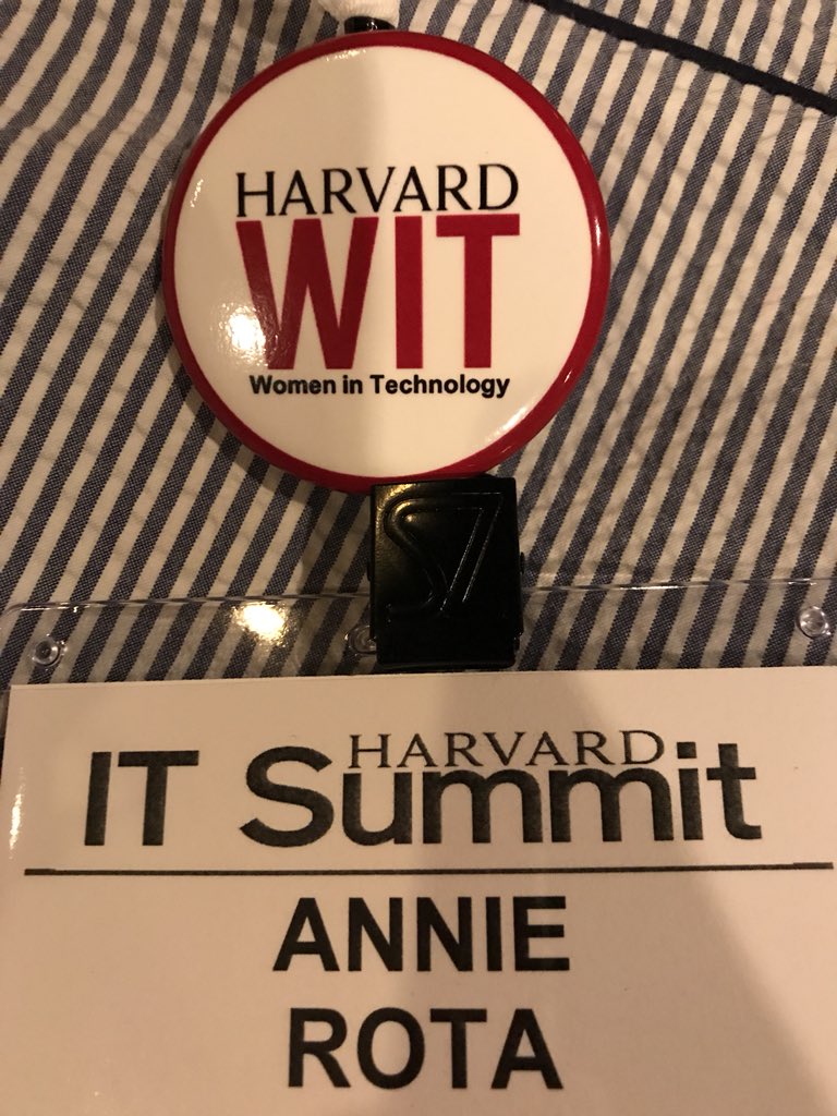 bananarota's tweet photo. Want to sport your own @HarvardWIT button for #ITSummit18? Look for me or Donna Tremonte! https://t.co/1DULQZ7iF4