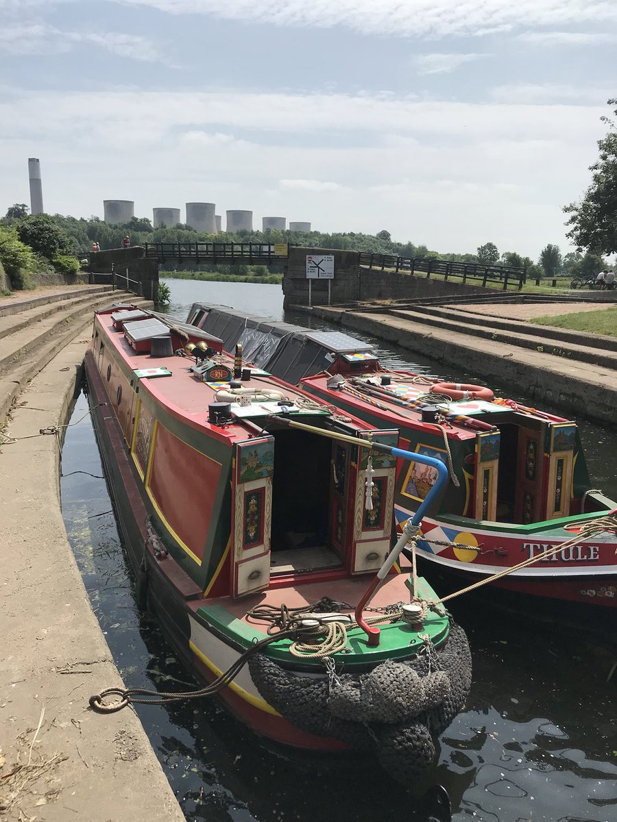 Backwards into #Trent Lock and up the #Erewash #canal to play tonight at the steamboat Inn steamboattrentlock.co.uk