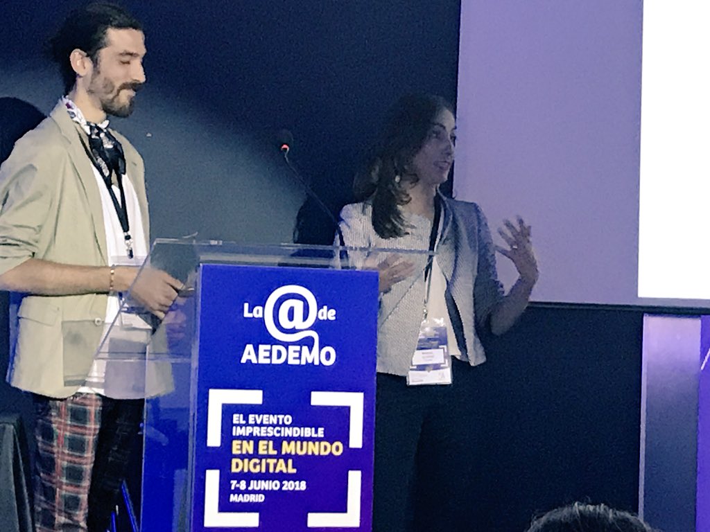 ia_asociacion's tweet photo. Luis Manuel Fernández y @Marisa_Wic presentan su estudio de análisis de la audiencia social redes sociales #AEDEMOdigital4 https://t.co/z0PMHQD3r6
