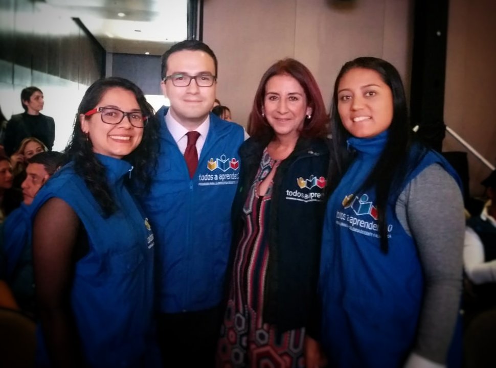MgdLorena's tweet photo. Verdaderamente nuestro #PTATransforma y es un acierto continuar 😊👏🏽👏🏽
@Yanethgiha
@PTA_Colombia @Mineducacion
@petrogustavo @ivanduque @angelamrobledo @martaluciavote1
@JuliandeZubiria
@DanielSamperO
@Fdbedout
@MartaISernaN
@sedquindio1  @PTA_Colombia @infopresidencia https://t.co/VDws4ObhWZ