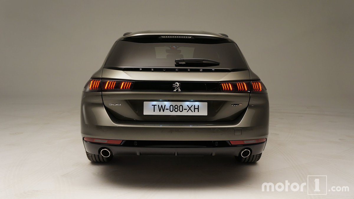 LeClubPeugeot13's tweet photo. Une poupe très musclée et fuyante soulignée par deux sorties d'échappements rondes pour la version GT 💪👌💪

#508SW #peugeot508 #peugeot 508 SW  #peugeot508sw #new508 #nouvelle508 #nouvelle508sw https://t.co/sSvNCQPNoD