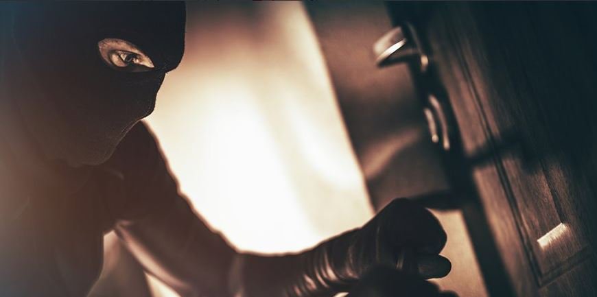 Security Ranks Highest When Buying New Doors and Windows. Read more here:  bit.ly/SecurityRanksH… …