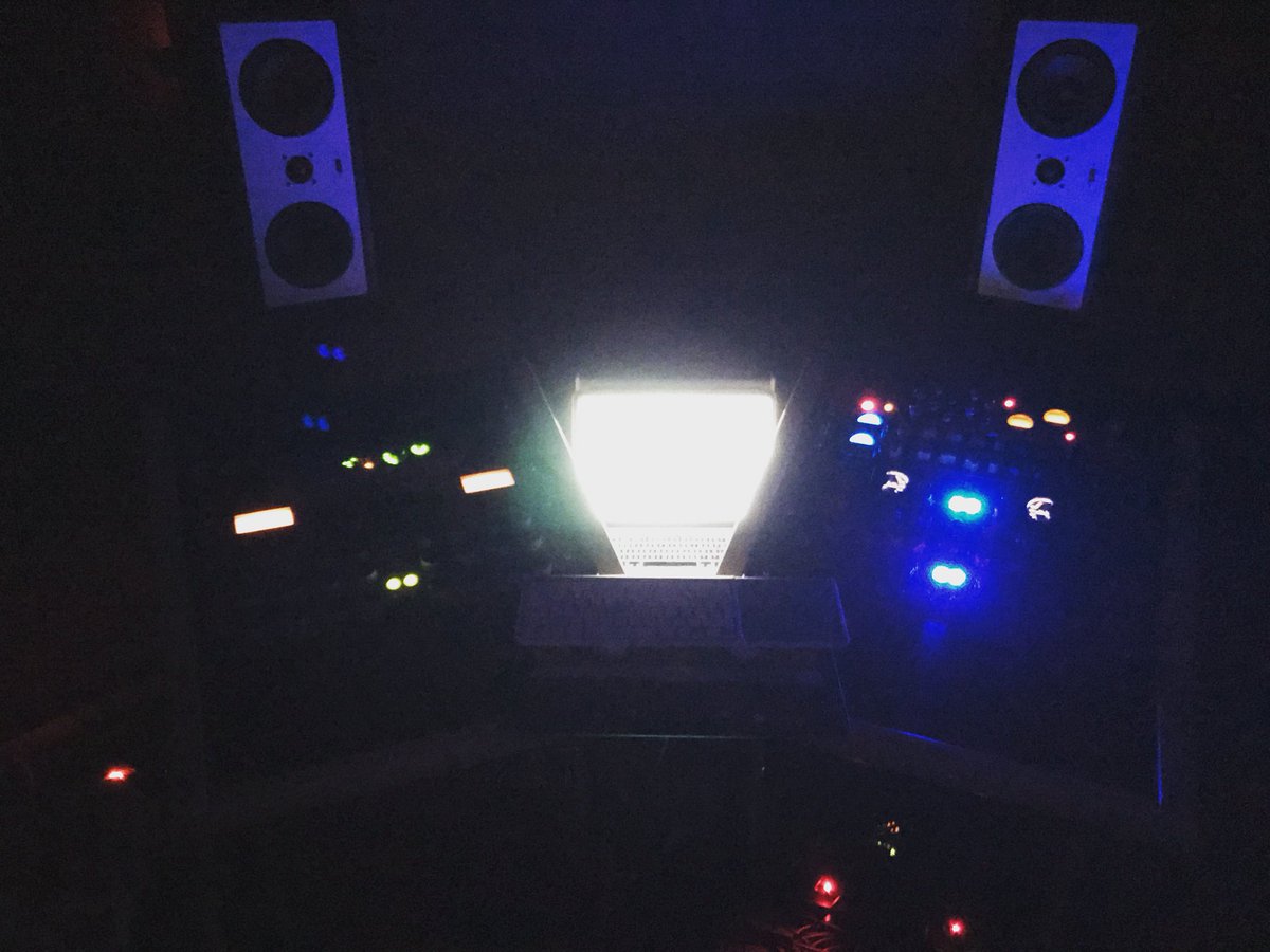 “Welcome back to your dark lights, Mr. Zikis.”
#saidTheStudioGhost