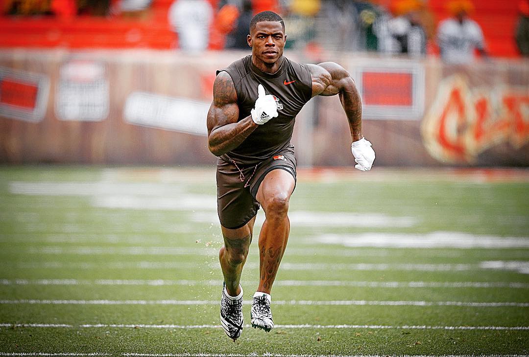BleacherReport's tweet photo. .@josh_gordonxii looks ready to go 👀 https://t.co/XS2PKjjWXy