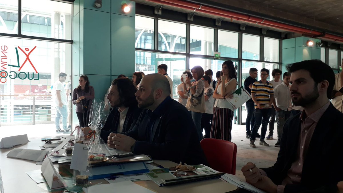 StudentsLabIta's tweet photo. Continua la competizione Regionale Toscana
Ringraziamo la giuria:
- dr. Giorgio Giorgi, responsabile sviluppo tecnico della Bloom Project
- dr. Federico Gagliarde, web project manager
- dr.Cristiano Coppi, Presidente Giovani Imprenditori CNA
#studentslab #toscana #staytuned https://t.co/NbbAQZpmr5