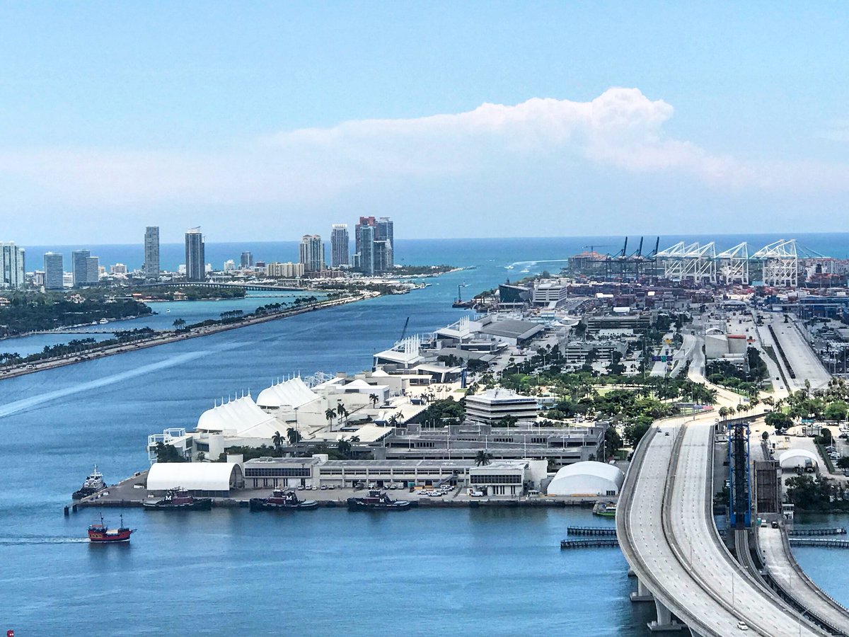 BEAarchitects's tweet photo. Itโs almost #Friday and #Miami knows it. ๐ด#beaarchitects #PortMiami #BEAproject #ports #downtownmiami #views #architecture #cruiselife #miamiarchitecture #destination #sailing #maritime https://t.co/04FE0av4jg