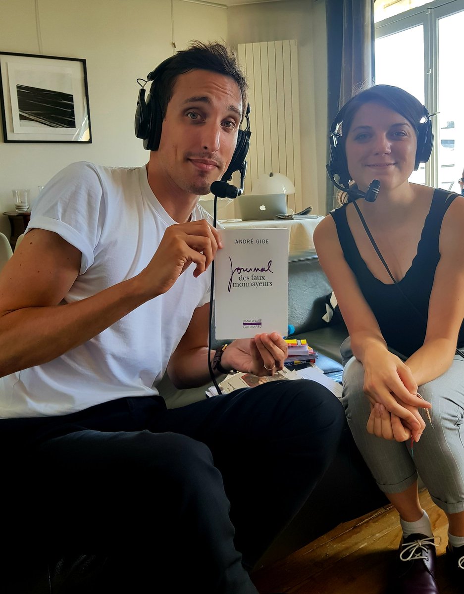 reviseavecrg's tweet photo. On parle en ce moment du Journal des Faux-Monnayeurs d'André Gide avec @NormanGenius et Maureen 📚 🎾 🤗
#ReviseAvecRG #Bac2018 #RG18 #Littérature https://t.co/2sKjTbw2ik