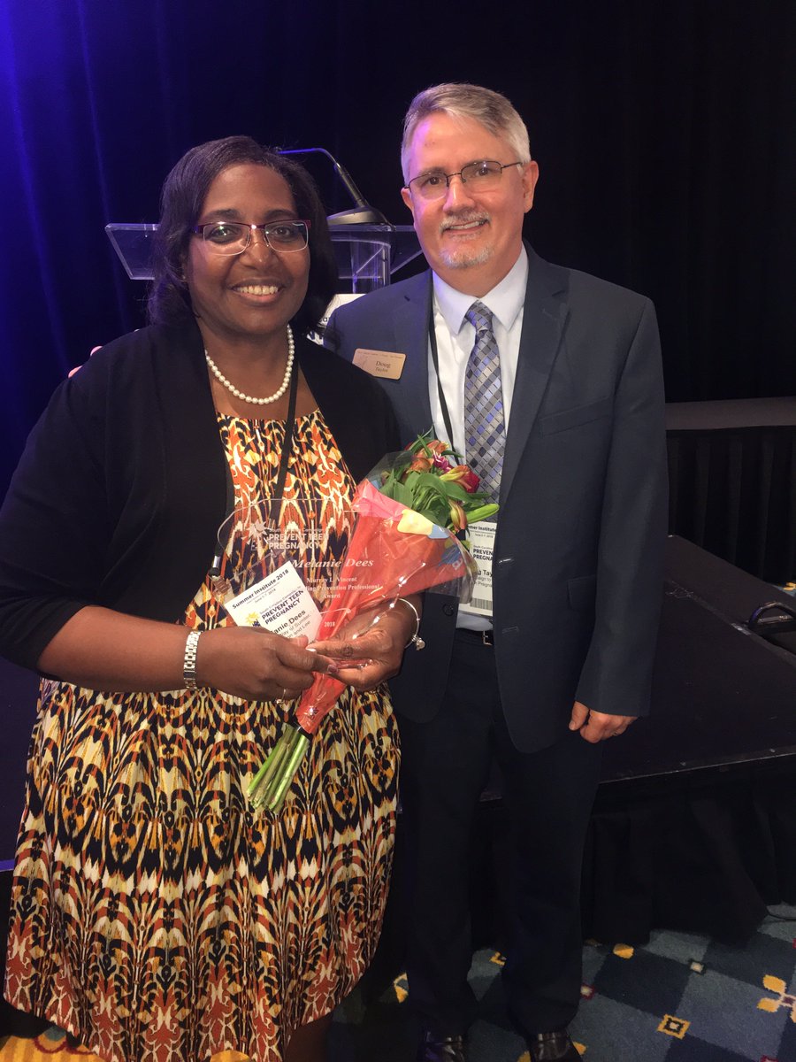 A BIG CONGRATS to our very own United Way Diamonds Director, Melanie Dees for receiving the Outstanding Prevention Professional Award from the <a href="/SCCampaign/">Social Capital Campaign</a>.  This is the highest and most distinguished award given! #LIVEUNITED