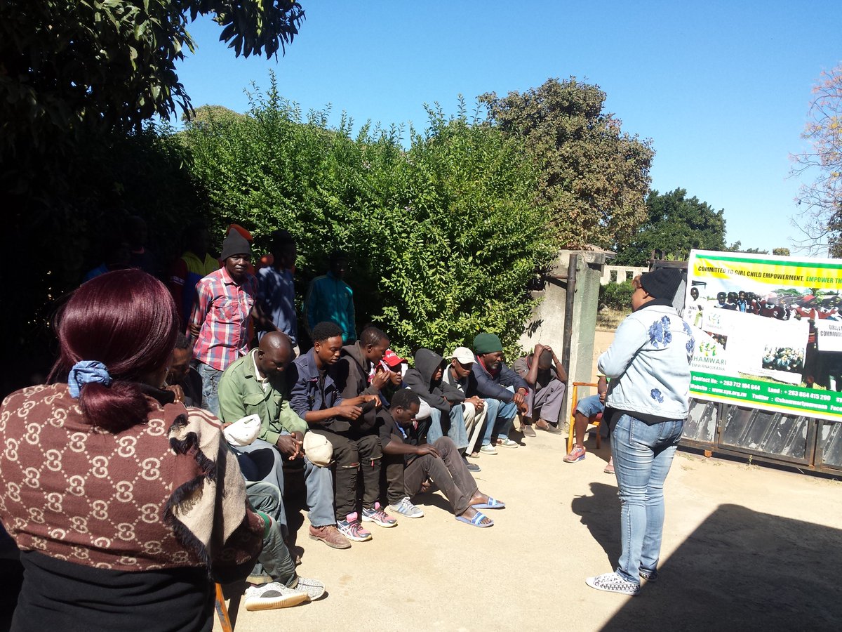 ShamwariyeMwana's tweet photo. Our Director @EkeniaT addressing people at the men and boys dialogue on protecting the girl child and ending child marriages which we are having at our offices in Chitungwiza #MenAsroleModels #EndingChildMarriages https://t.co/FjzF0aGUpt