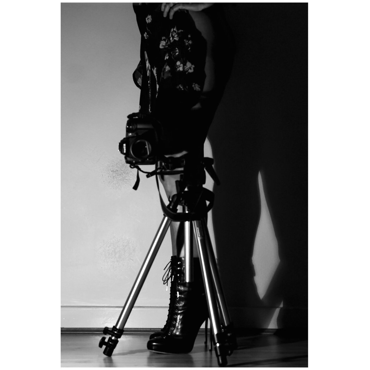 MariaIsabelVC's tweet photo. Maria Vasquez - Self Portrait
June, 2018. Cardiff, U.K.
@MariaIsabelVC
#nightphotography #fineart #muse #artist #artworks #mariavasquez #visualaddict #fineartportraits #blackandwhitephotography #Cardiff https://t.co/xgBS3asQHe