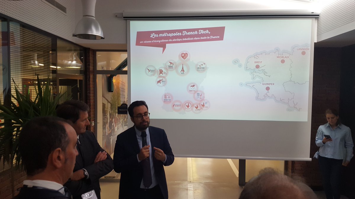 Prefet22's tweet photo. Arrivée de @mounir à la société #EcoCompteur pour la #frenchtech @Anticipa @AggloLTC @regionbretagne @Kerlogot22 @ebothorel https://t.co/w0V0Nt02Vl