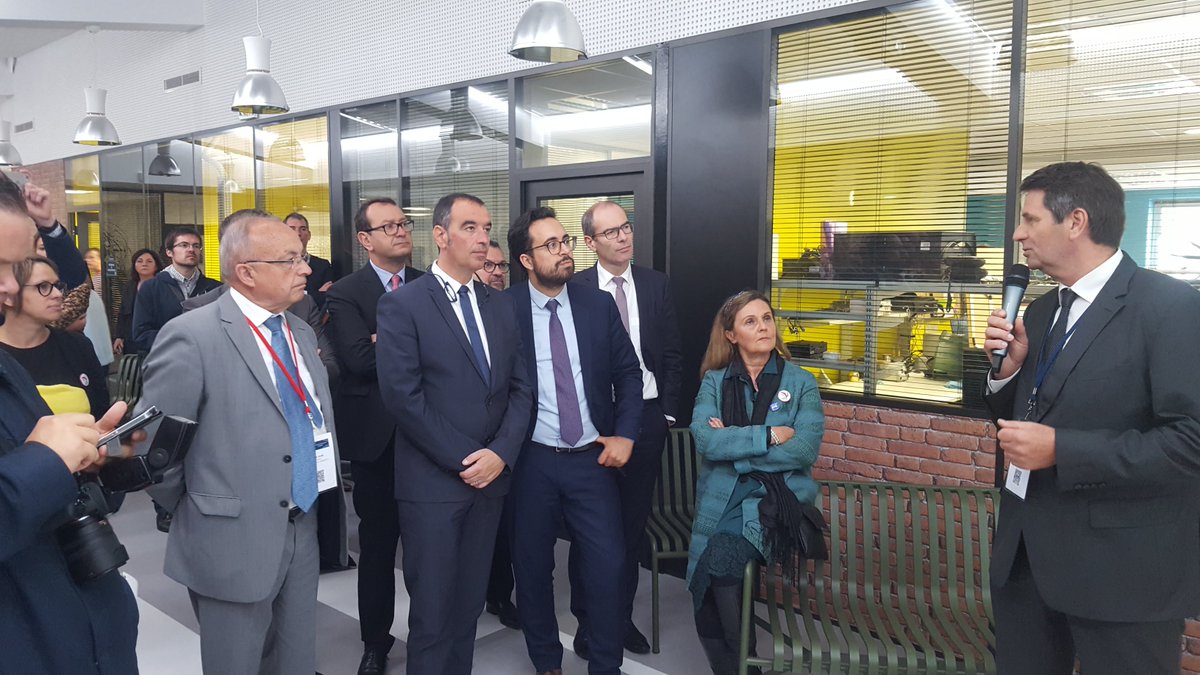 Prefet22's tweet photo. Arrivée de @mounir à la société #EcoCompteur pour la #frenchtech @Anticipa @AggloLTC @regionbretagne @Kerlogot22 @ebothorel https://t.co/w0V0Nt02Vl