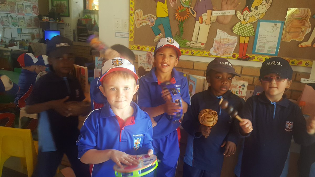 sylmcinerney's tweet photo. Holy Rosary and Bennies Grade R's making music together @BenniesJP https://t.co/sQ2UemNqQp
