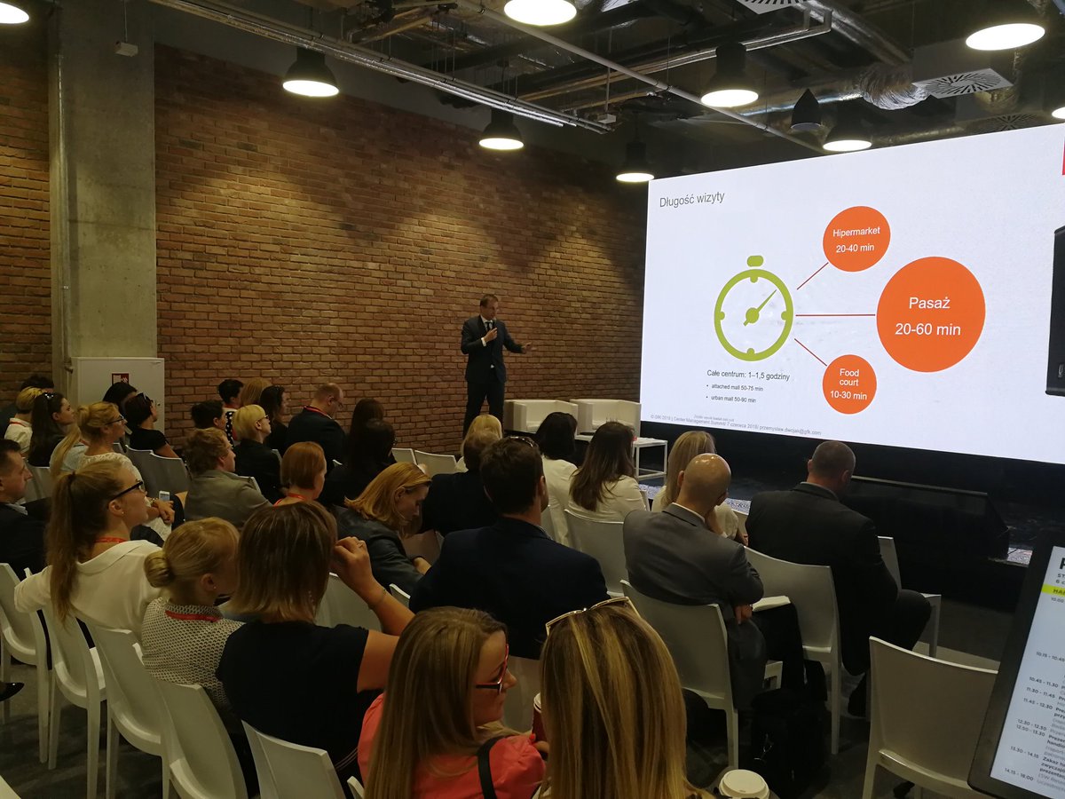 radknap's tweet photo. Co daje analiza danych w zarządzaniu obiektem handlowym w  wystąpieniu Przemysława Dwojaka z @GfK_pl #ReDI2018 #CenterManagementSummit @prchorgpl @Praski_Koneser https://t.co/UFuITkQWCW