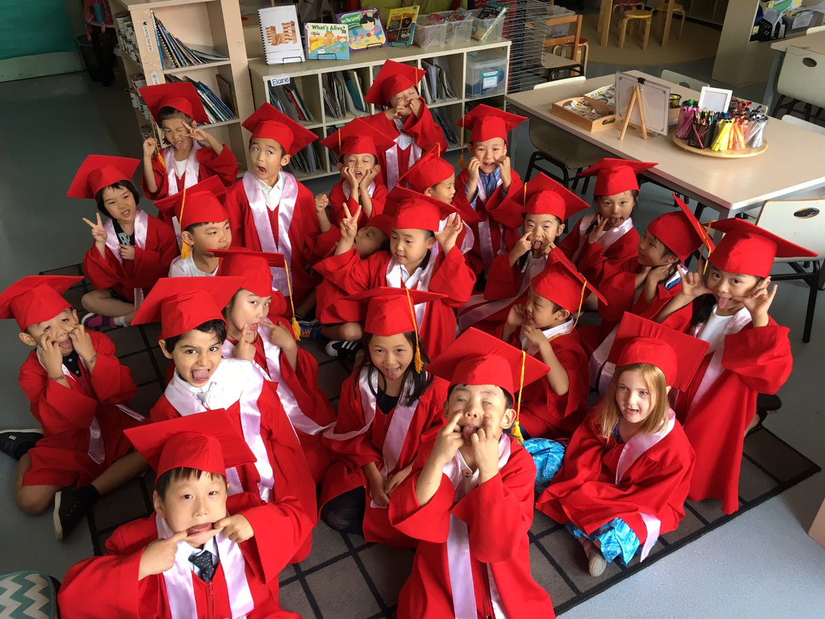 michlliu's tweet photo. WE DID IT! What a wonderful day in #kindergarten to celebrate all that we have achieved this year, so proud of you all! #myCISB https://t.co/RrwyNSw39Y