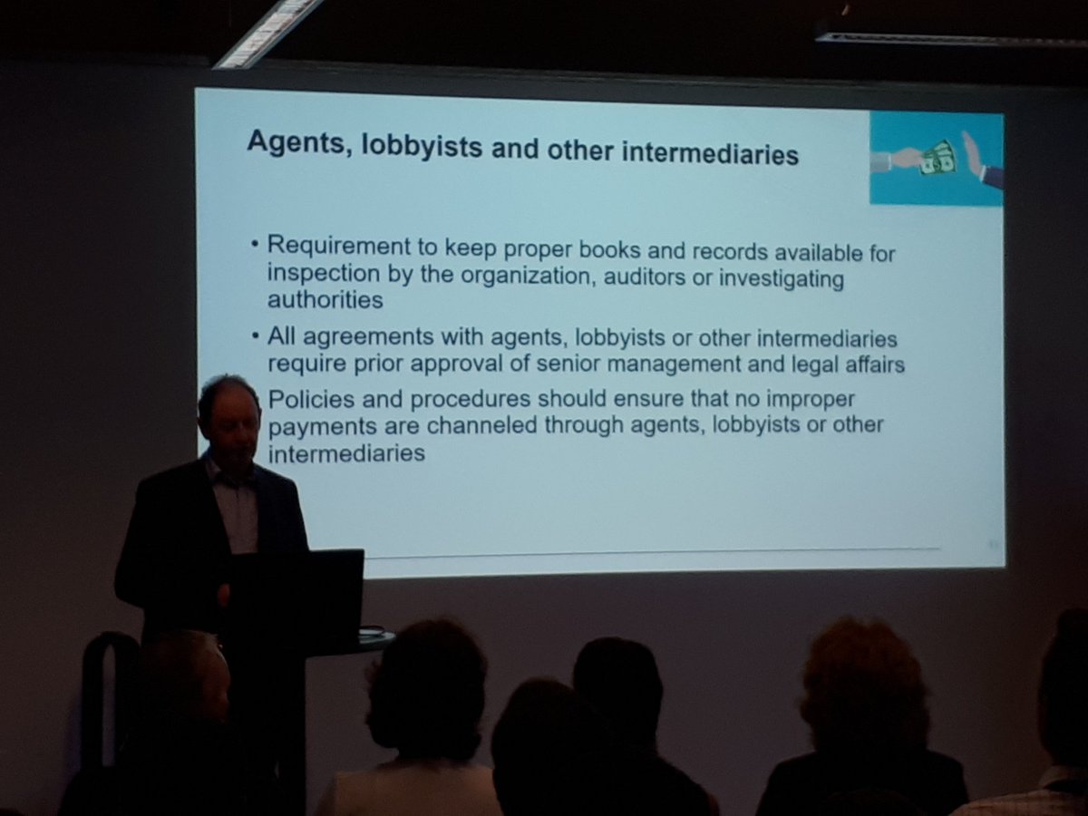 IIANederland's tweet photo. Directeur Hans Nieuwlands van @IIANederland over auditing anti #bribery programs tijdens @iiacongres #InternalAudit https://t.co/in0XLtnxYV