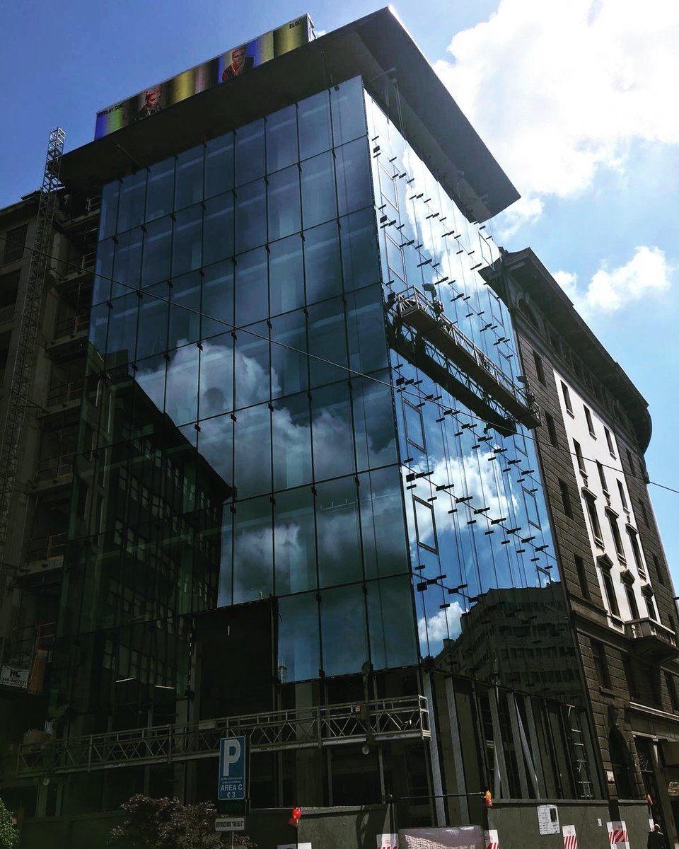 Metalsersrl's tweet photo. A game of reflections. Our project in #Milan https://t.co/vMZLtIBk0W