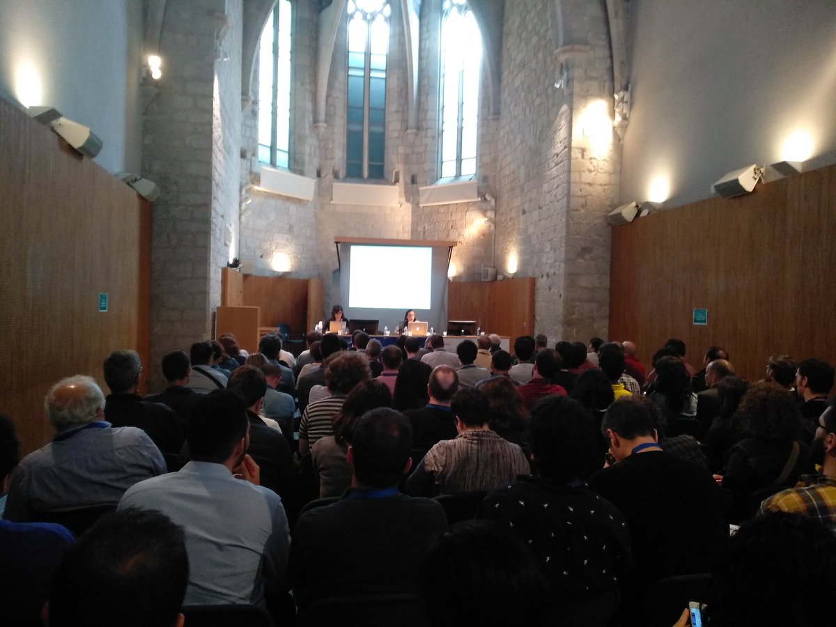 PaulinoVallejo's tweet image. Los Vector Tiles lo petan este año. #siglibre2018