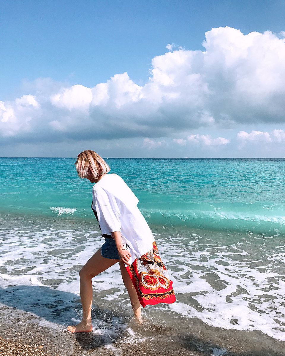 hyostagramtweet's tweet photo. [INSTAGRAM CAROUSEL] watasiwahyo: paradise an earth https://t.co/1Z5DuQqCoA (3P) #hyostagram https://t.co/bh45UCrOAI