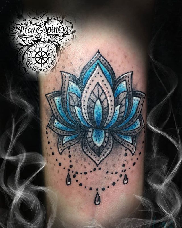 redshores's tweet photo. Another lotus flower from the other night! Very fun! You can book your appointment on my website https://t.co/aJYt4Rl6u5 if you have any problems text me at 8328073482 and I'll add you to my schedule. Thanks for all of your support! #redshorestattoo #co… https://t.co/wsNAZz0n58 https://t.co/otktVstRCi