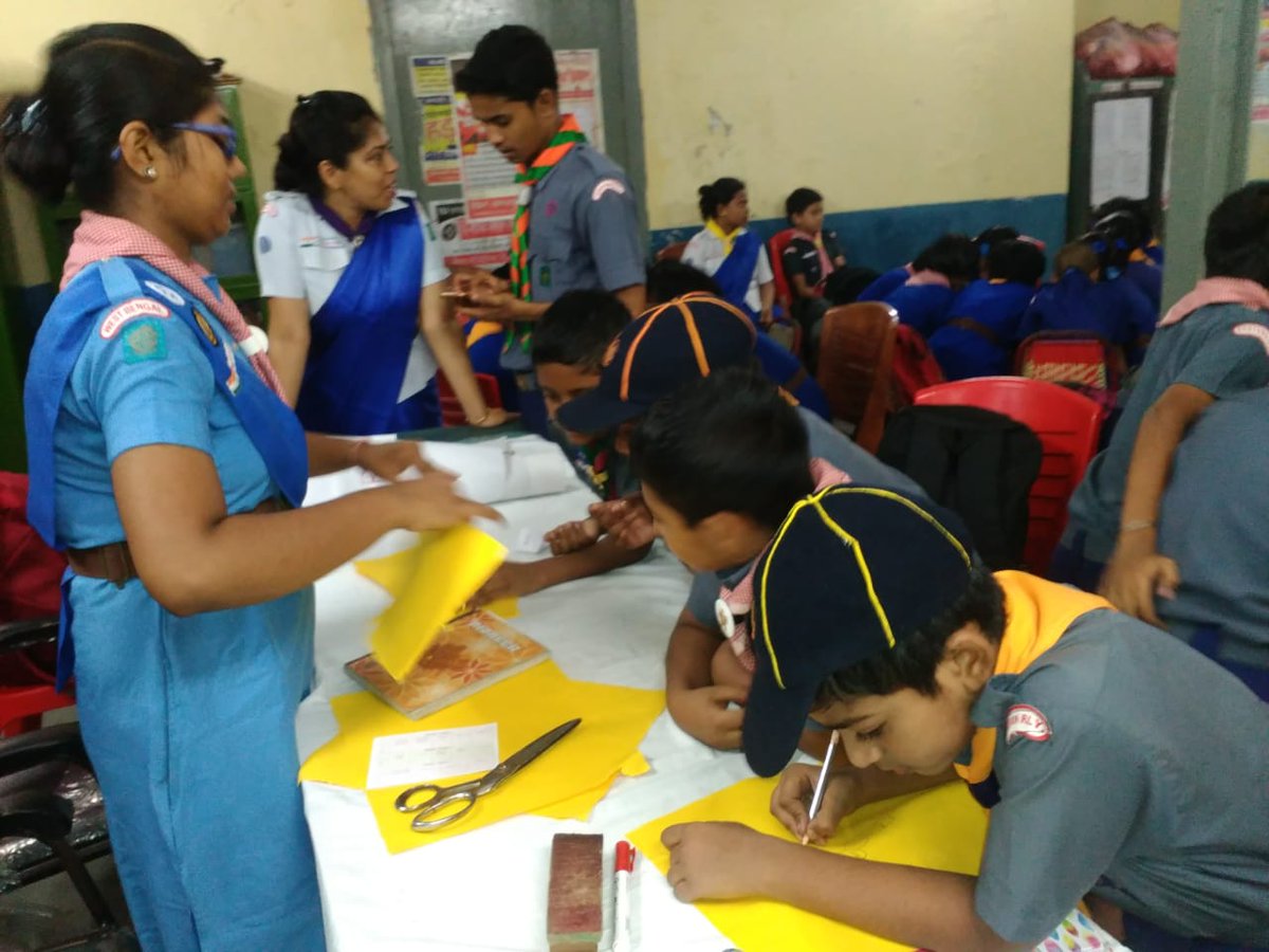 bsgnhq's tweet photo. Workshop for Cubs &amp;Bulbuls on "Free Being Me" organised by Eastern railway Bharat Scouts &amp; Guides Sealdah District Association on 03.06.18 was completed successfully. 27 cubs &amp; 16 bulbuls were participated. @krishnaswamy68 @wagggs_world  @gracetyl77 @aniljaindr @myas https://t.co/bAUsktZJvB