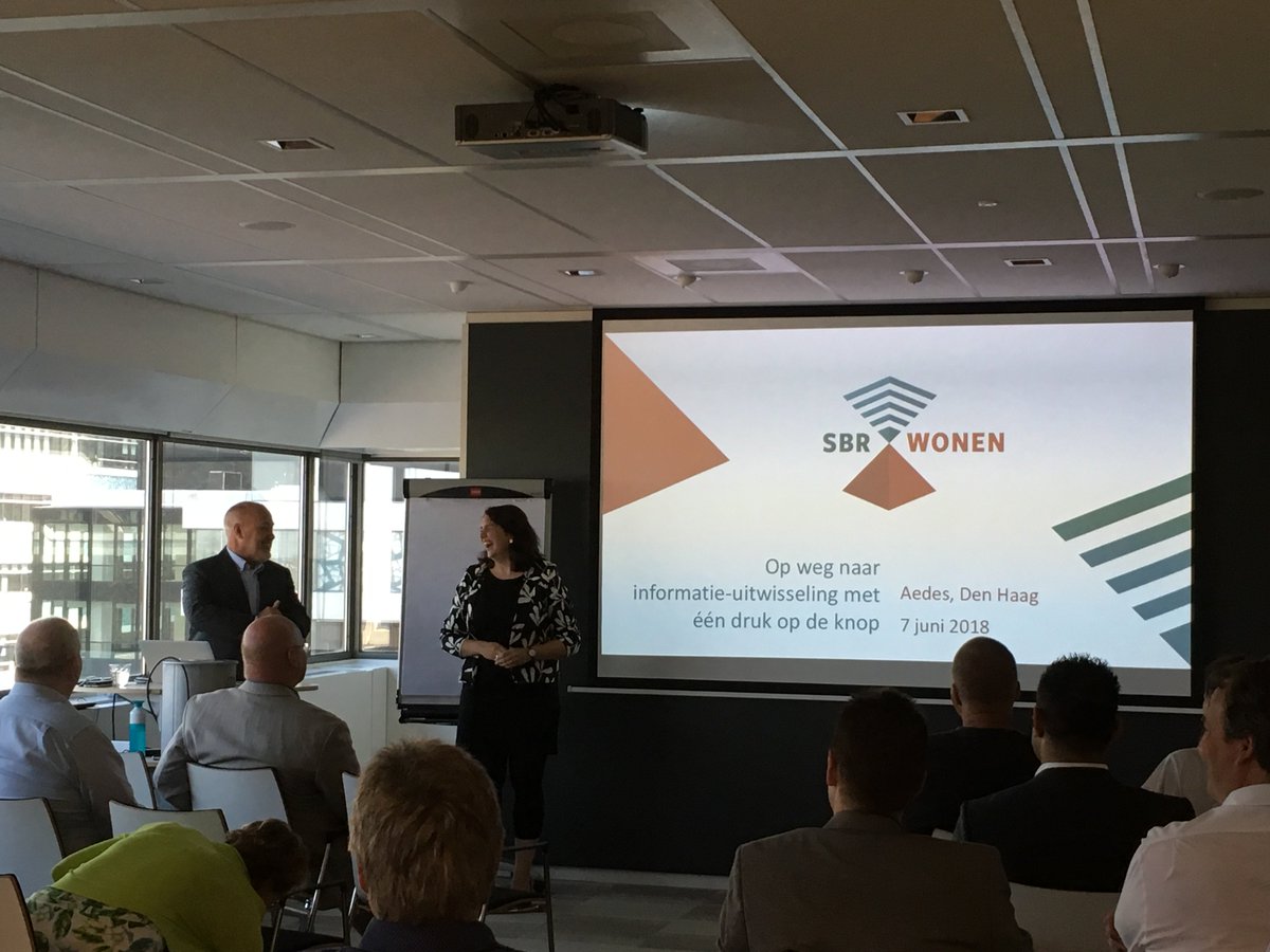 Goede vragen tijdens de eerste roadshow van SBR-wonen! Aanmelden kan nog voor de andere 11 #informatiebijeenkomsten.  #woningcorporaties #sbrwonen #corpodata