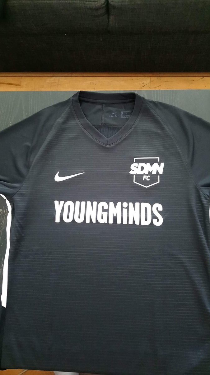 AlexThoegersen's tweet photo. DAMN!!!! 😍😍😍 @Tobjizzle @miniminter @KSIOlajidebt @wroetoshaw @ZerkaaHD @Vikkstar123 @Behzinga @SidemenClothing @SDMNFC https://t.co/5etYCQD5mf