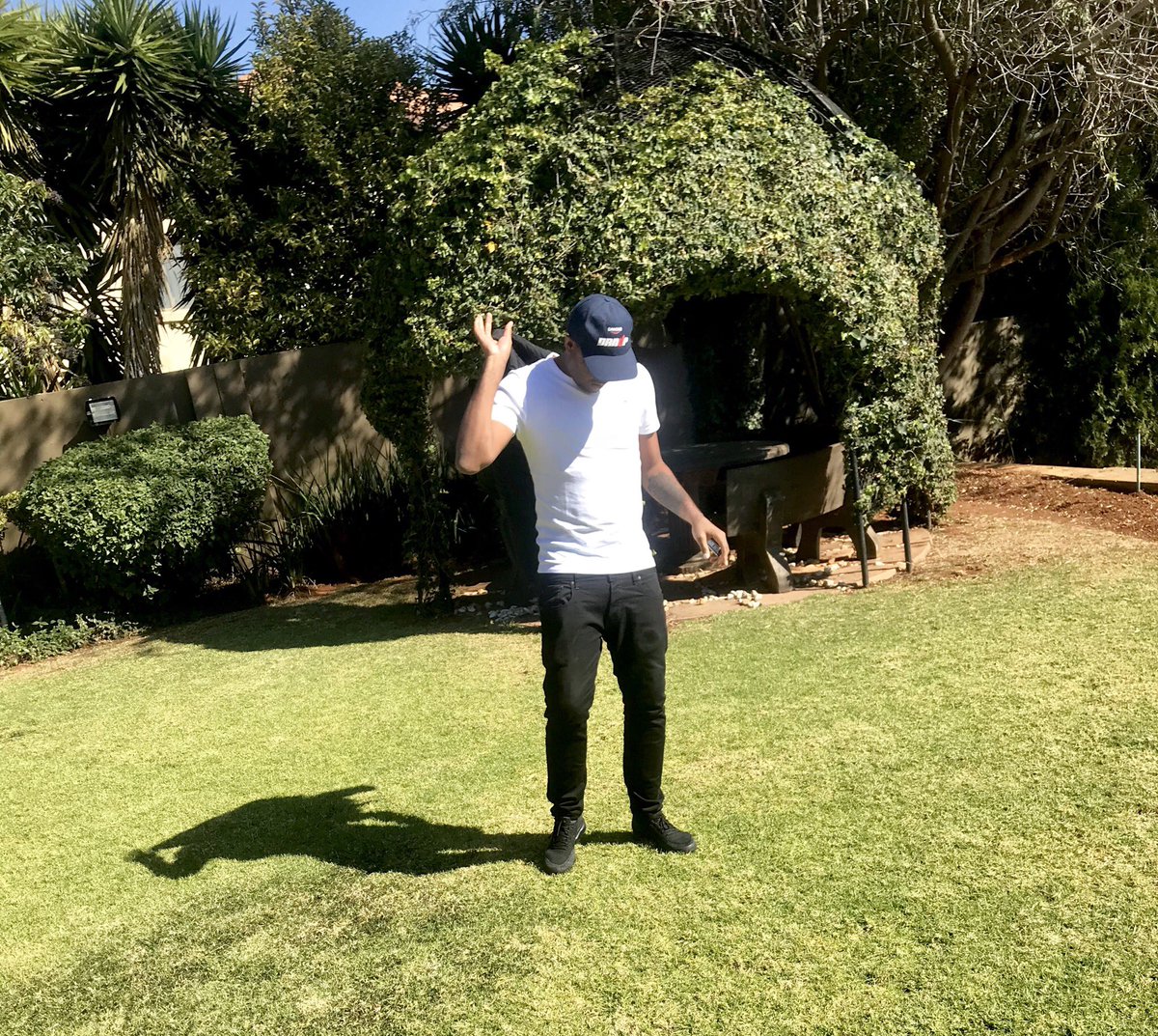 IIKHUNE_32_16's tweet photo. Simple but good 😉👌🏾👌🏾 https://t.co/l8kvqu9hEB