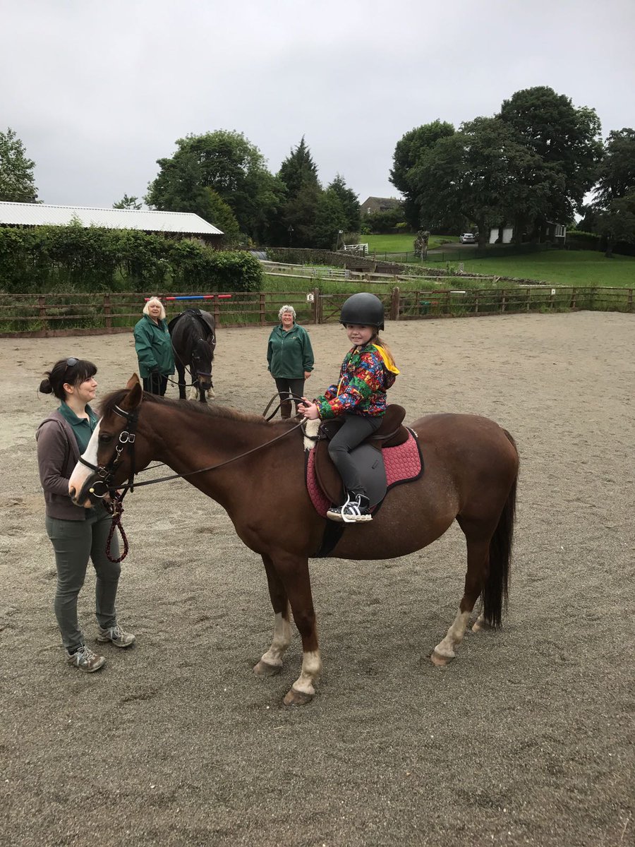 Y2Stradbroke's tweet photo. @StradbrokePri What a fantastic experience!! #WhirlowHallFarm https://t.co/CGFcC2OxF0