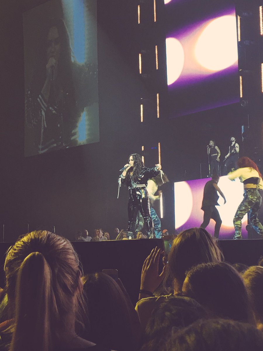 lez_be_annie's tweet photo. I’m so grateful for last night. I miss her already. #TMYLMCologne ❤️ https://t.co/qWg8WX6SdM